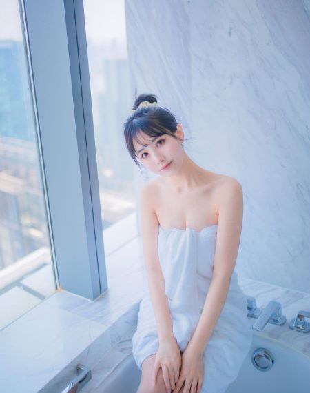 欲淫模特_超清手机在线观看