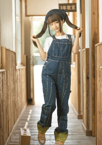 25岁女高中生动漫_国产精品视频