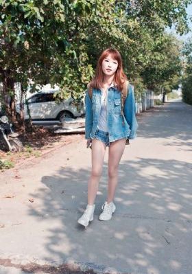 他揉捏她两乳不停呻吟a视频_HD高清完整电影